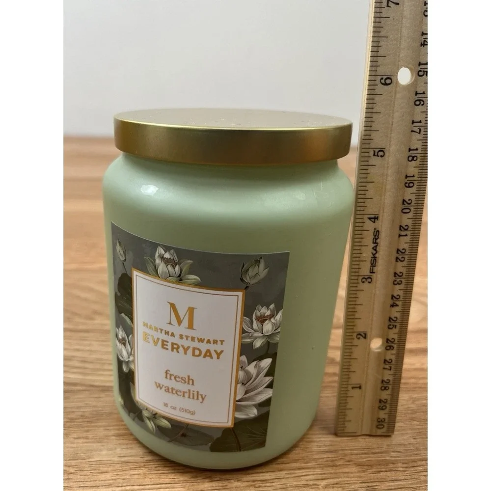 Martha Stewart‎ Everyday Fresh Waterlily Candle 18 oz NEW